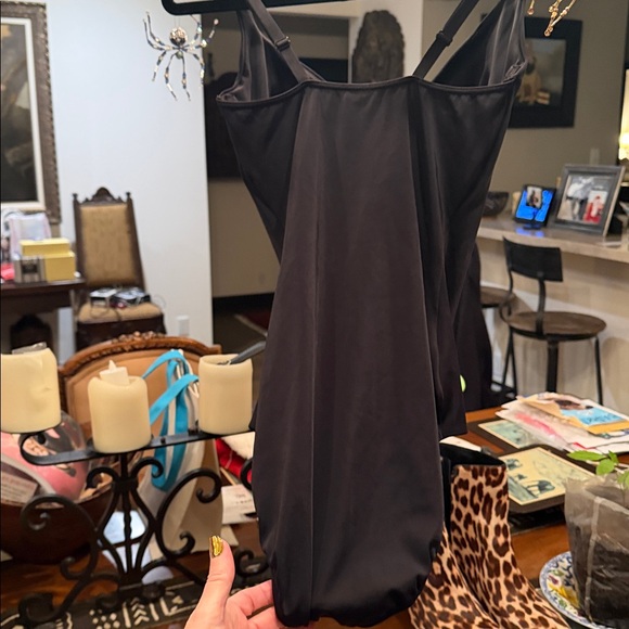 Gorgeous “WOLFORD” Bathing Suit with wire rim bra - Picture 2 of 8